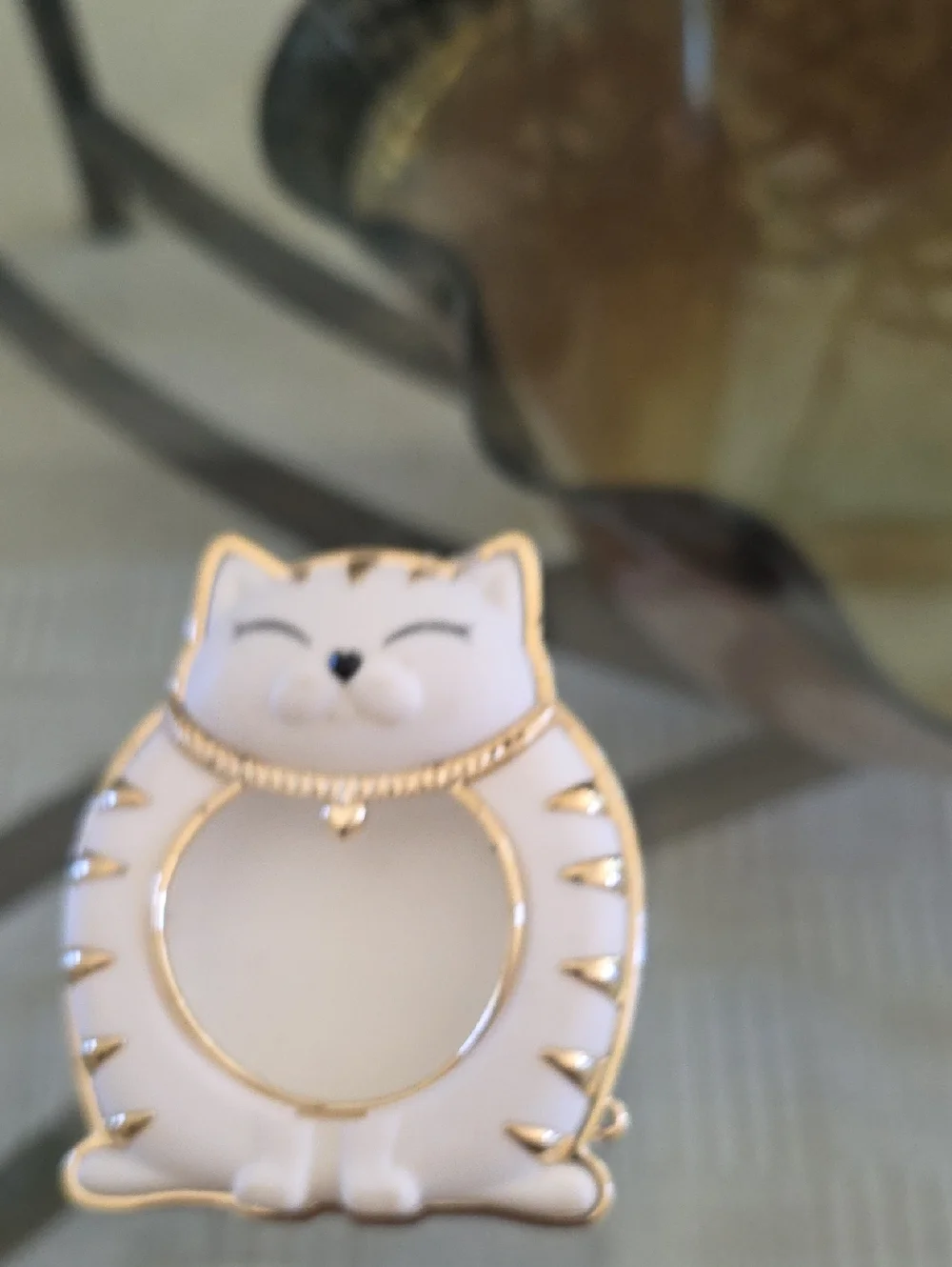 BATH & BODY WORKS GOLD NECKLACE KITTY VISOR CLIP CAR FRAGRANCE HOLDER Damaged